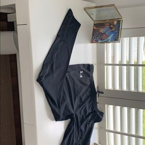 Men’s size XL under Armour running pants -